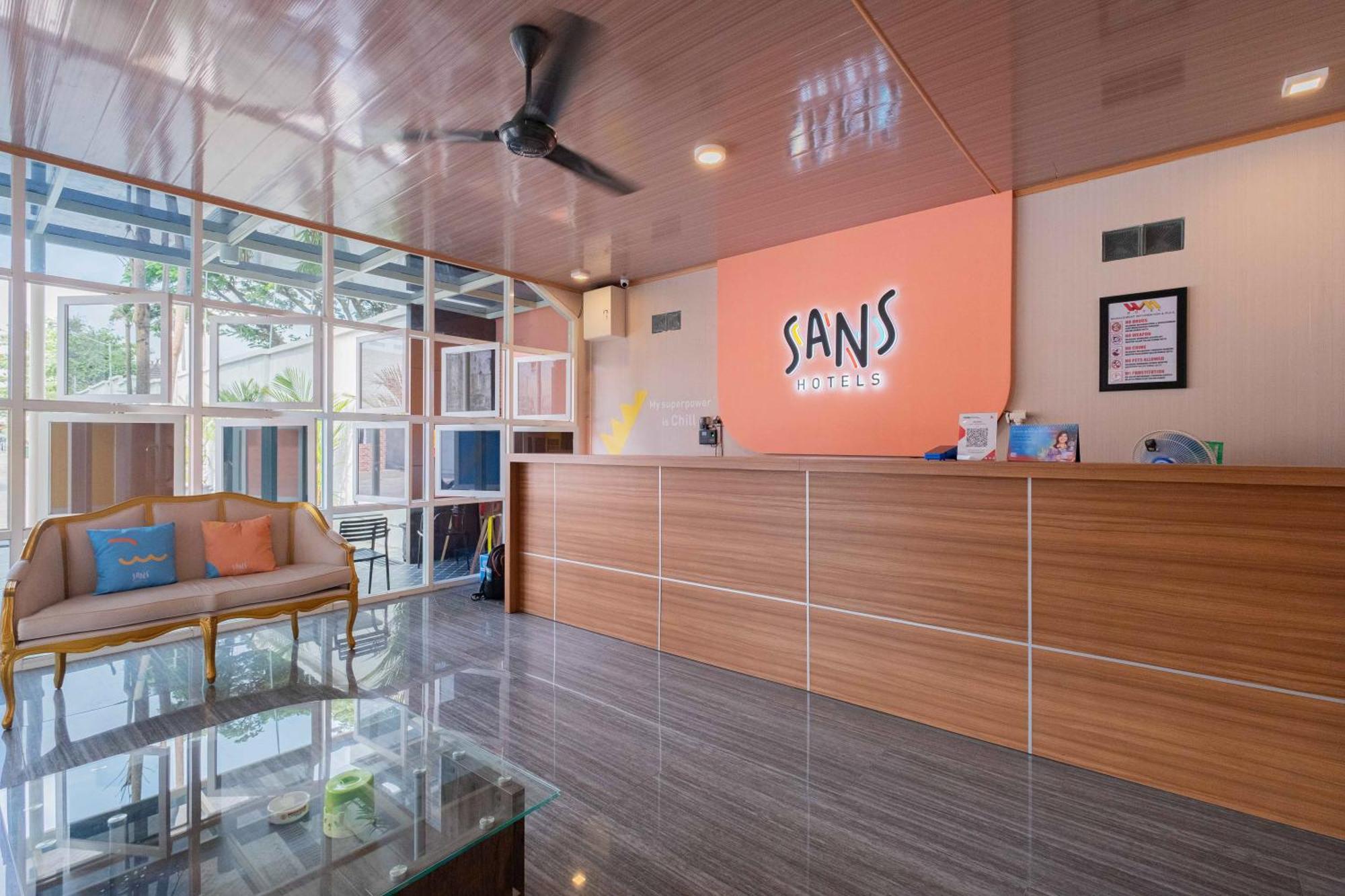 Sans Wm Hotel Blitar Exterior foto
